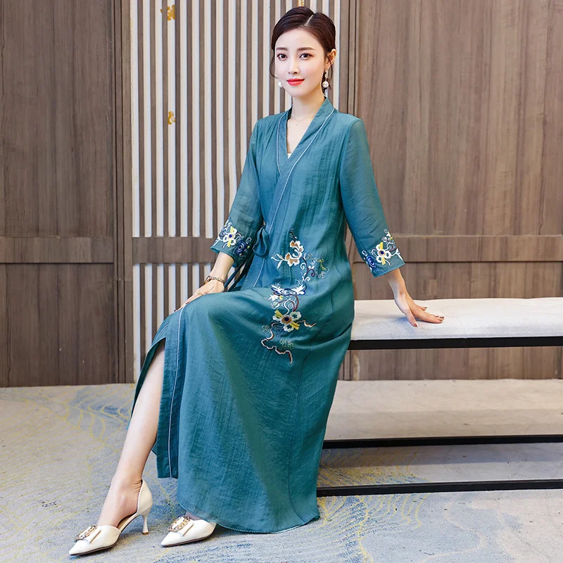 

Современное женское платье Hanfu с вышивкой и V-образным вырезом в винтажном национальном стиле, стандартное китайское традиционное платье, длинные элегантные облегающие платья