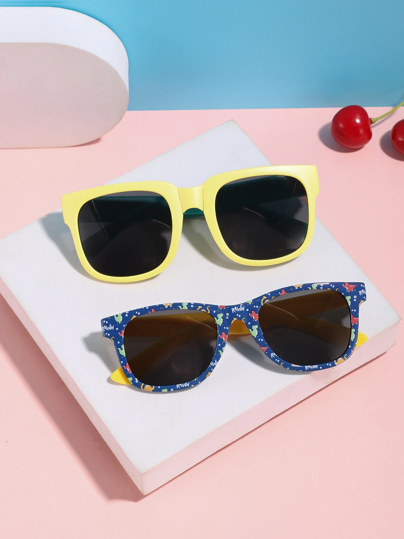 2 Pieces Boys & Girls 3-8 Years Old Acrylic Cute Cartoon Rectangle & Foldable Square Frame Fashion Glasses for Vacation, Travel