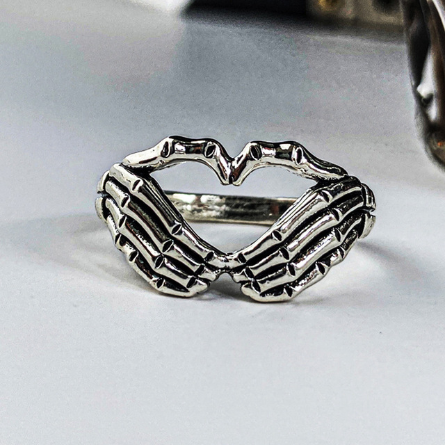 Women's Ring Open Knuckle Ring Creative Retro Star Moon Ring Old Ring Suitable as a Gift for Women Free Shipping
