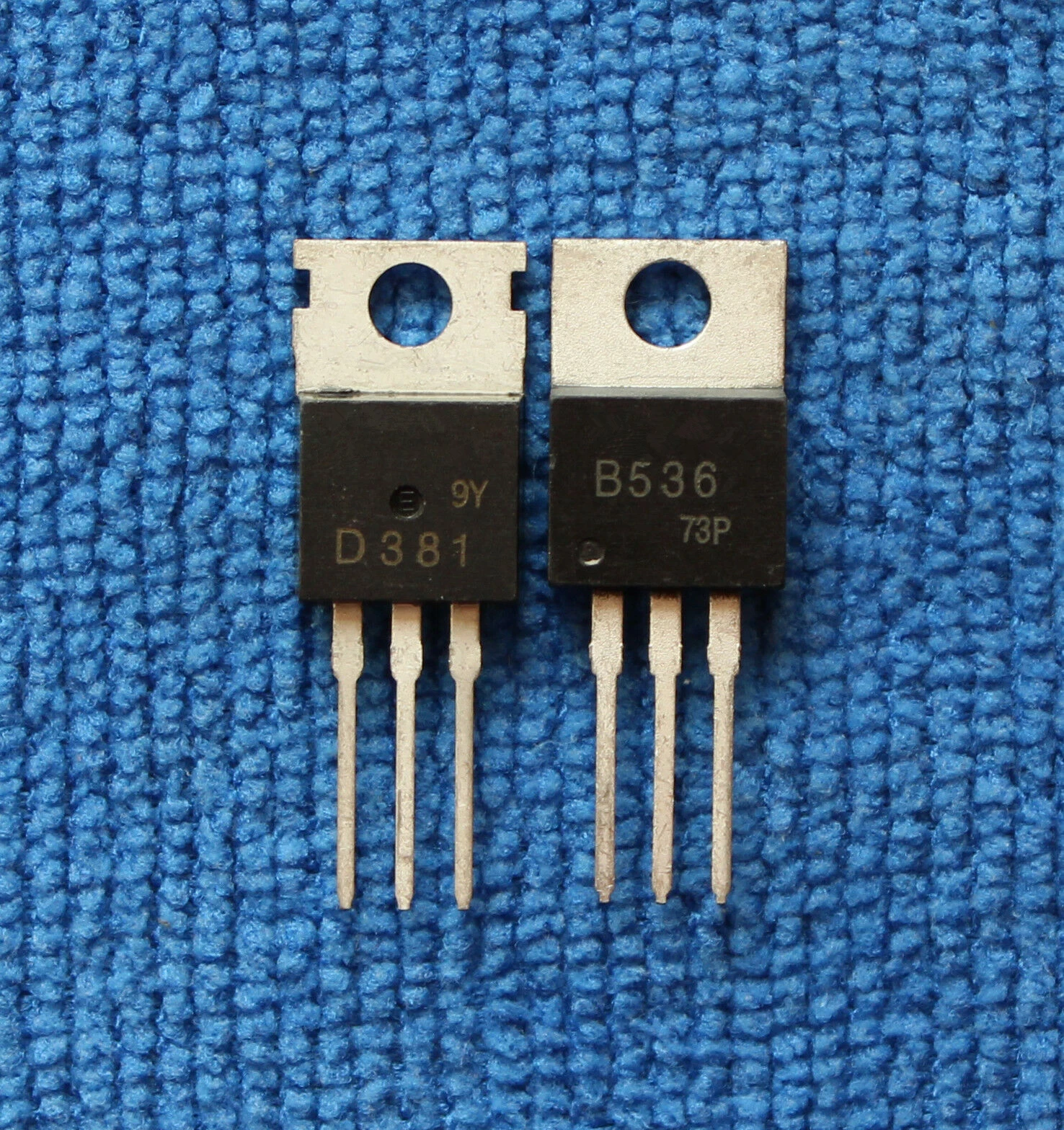 

2pcs/lot=A pair 2SB536 2SD381 B536 D381 TO-220
