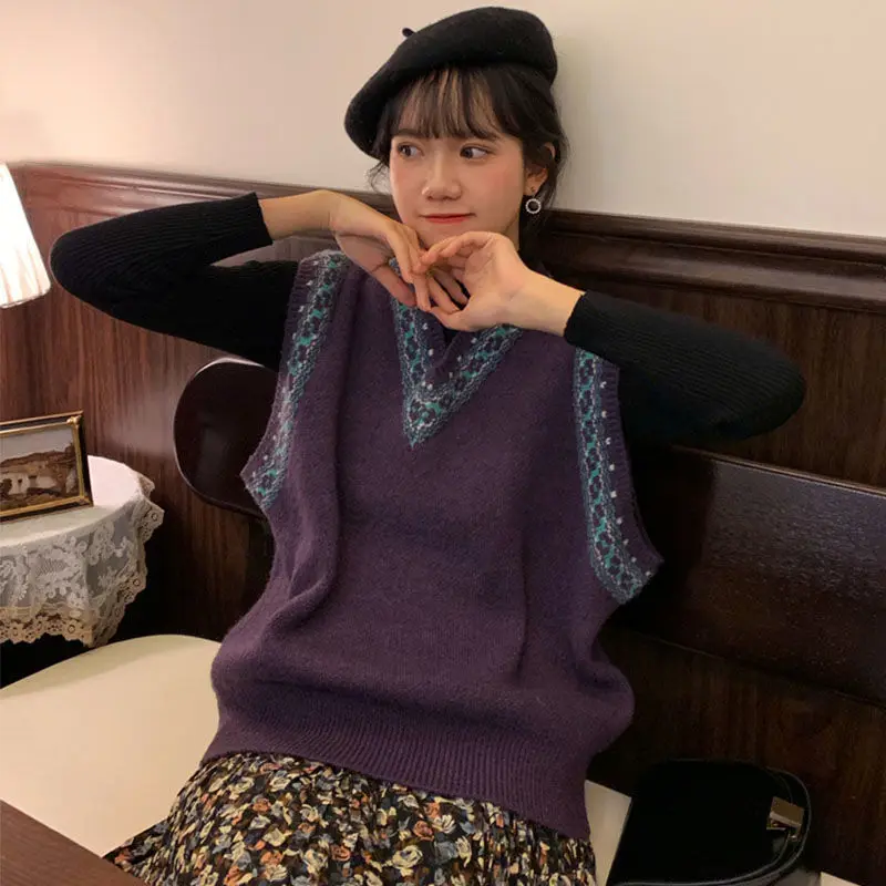 

2023 New Women Spring Autumn Solid Color Sweater Vest Female V-neck Knitted Waistcoat Ladies Loose Casual Sleeveless Tops Y11