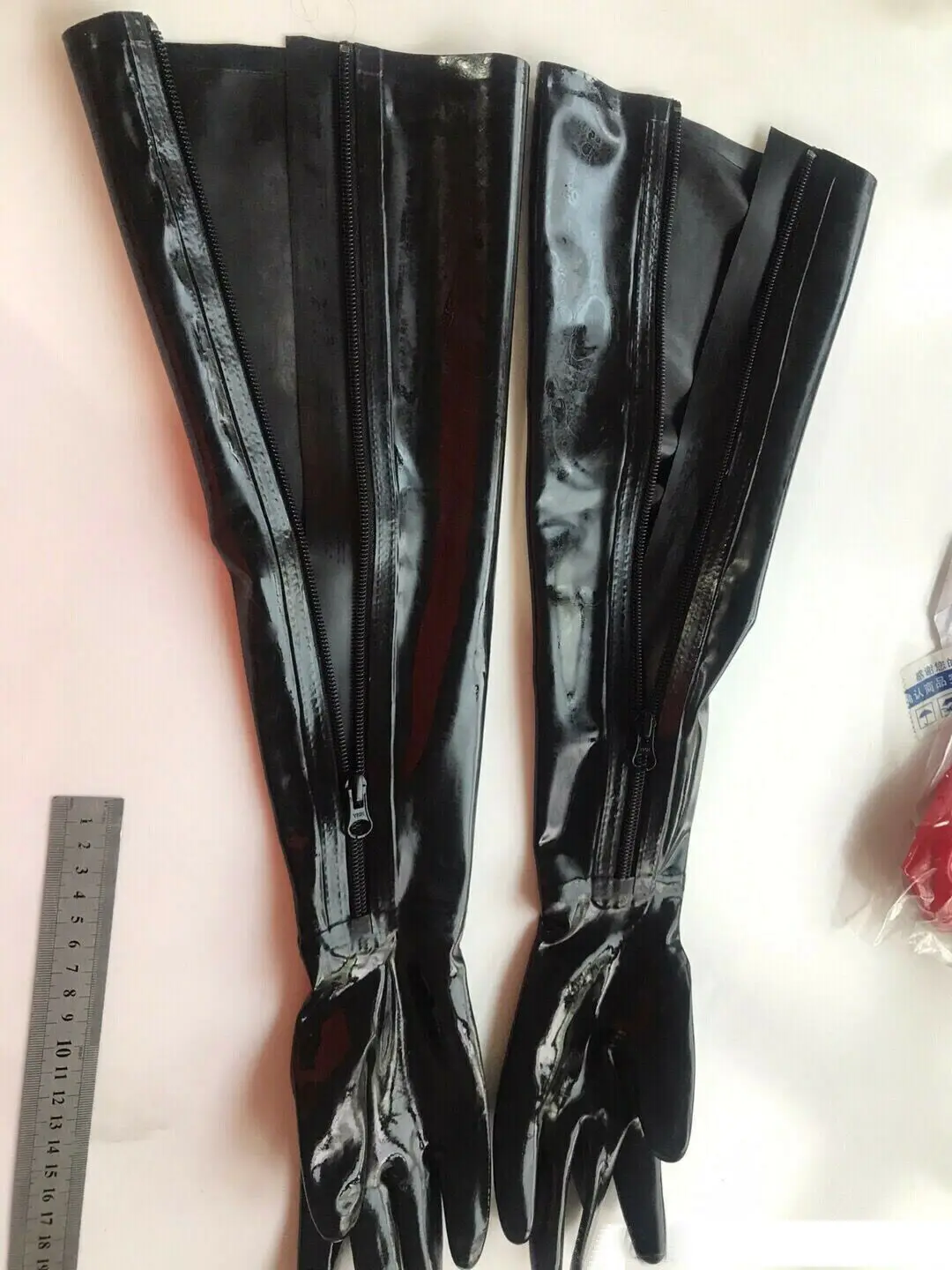 

Черный латексный резиновый Gummi Opera Длинные перчатки на молнии латексные длинные перчатки на молнии для косплея