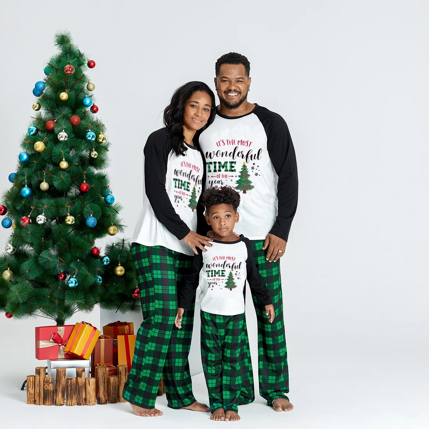 thumbnail image 1 of Conjunto de pijamas a juego para toda la familia de Navidad 2024, pijama con estampado de árbol de Navidad y Papá Noel, conjunto de ropa para adultos y niños, mono para bebé, 1 of 5