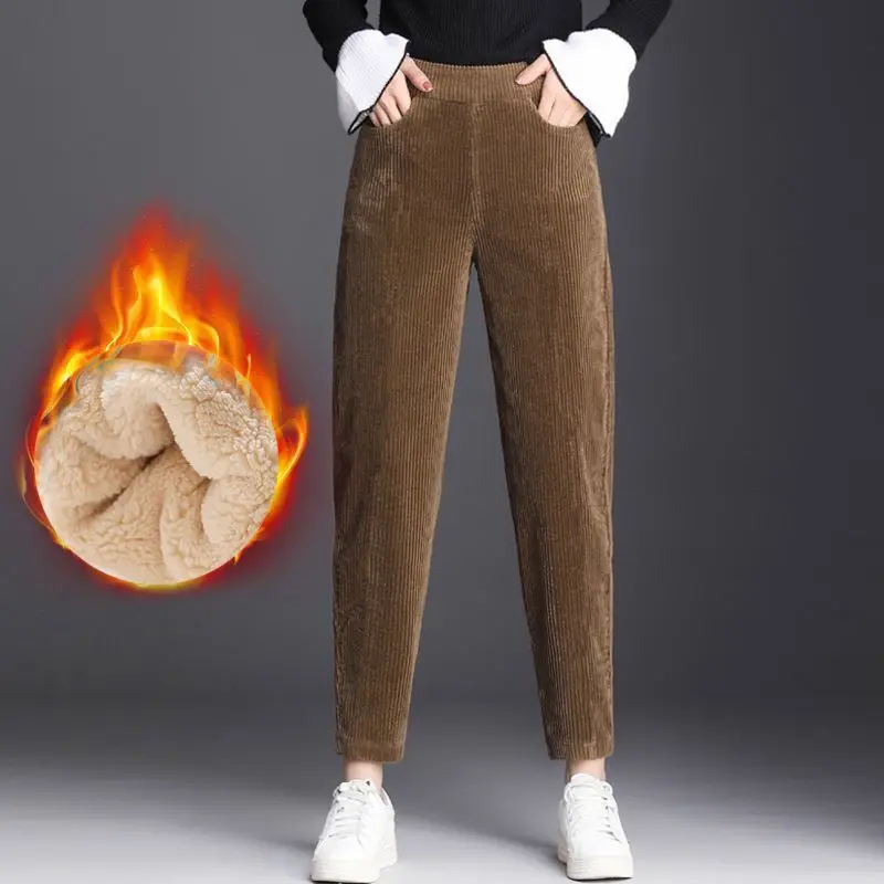 Corduroy brown [sheep velvet]