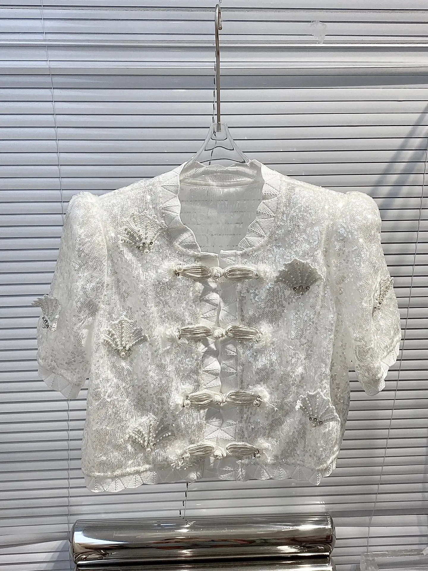 

202323 New Chinese heavy industry plate buckle sequin top and half skirt