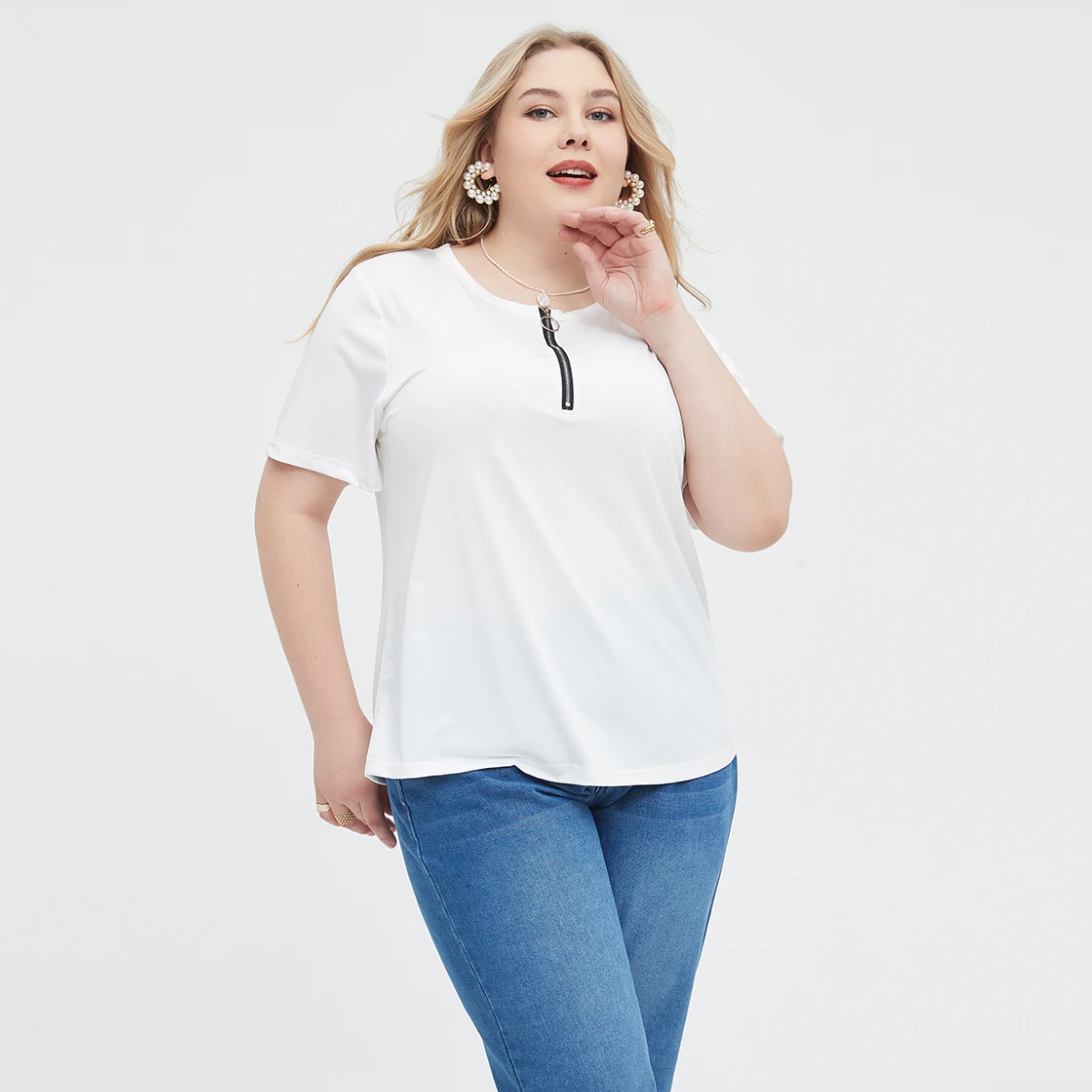 Рисунок 2 - Женская футболка с коротким рукавом