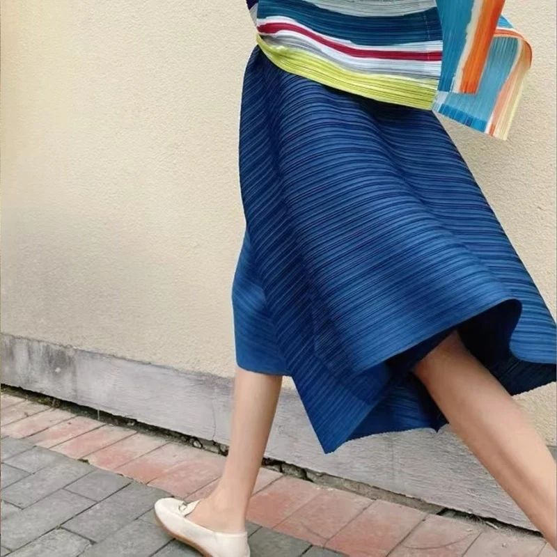 Summer New Solid Color Elastic Waist Wide Leg Trousers Women High Street Pleated Asymmetrical Pockets Patchwork Knee Length Pant