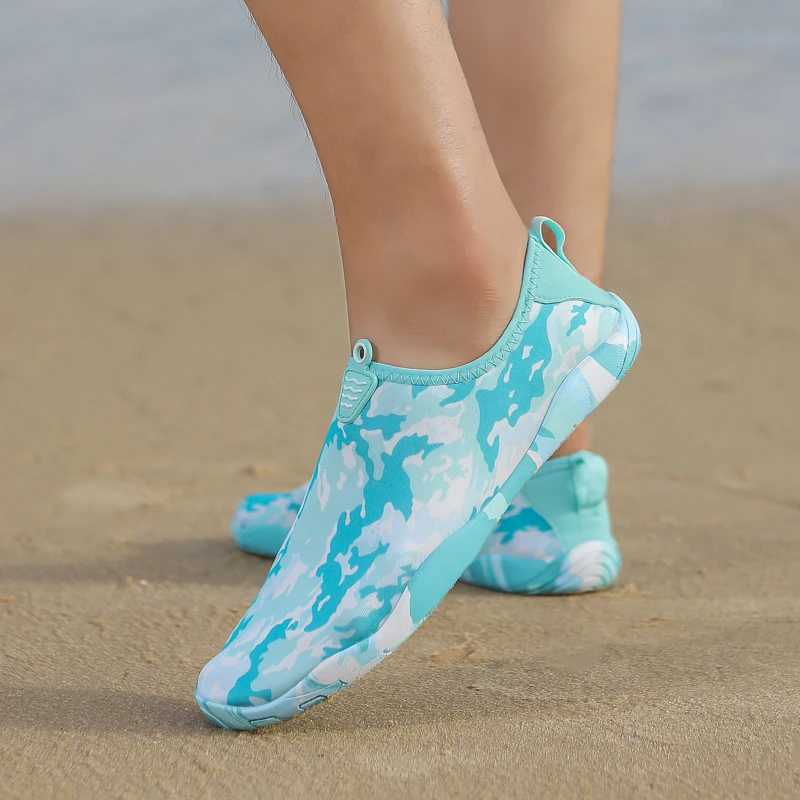 New Summer Beach Aqua Shoes Outdoor Creek Tracing Water Shoes Quick Dry Breathable Hiking Aqua Lighten Yoga Sneakers