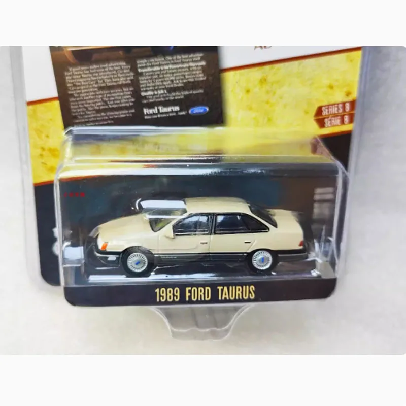 Diecast Alloy Greenlight 1/64 1989 Ford Taurus Vehicle Car