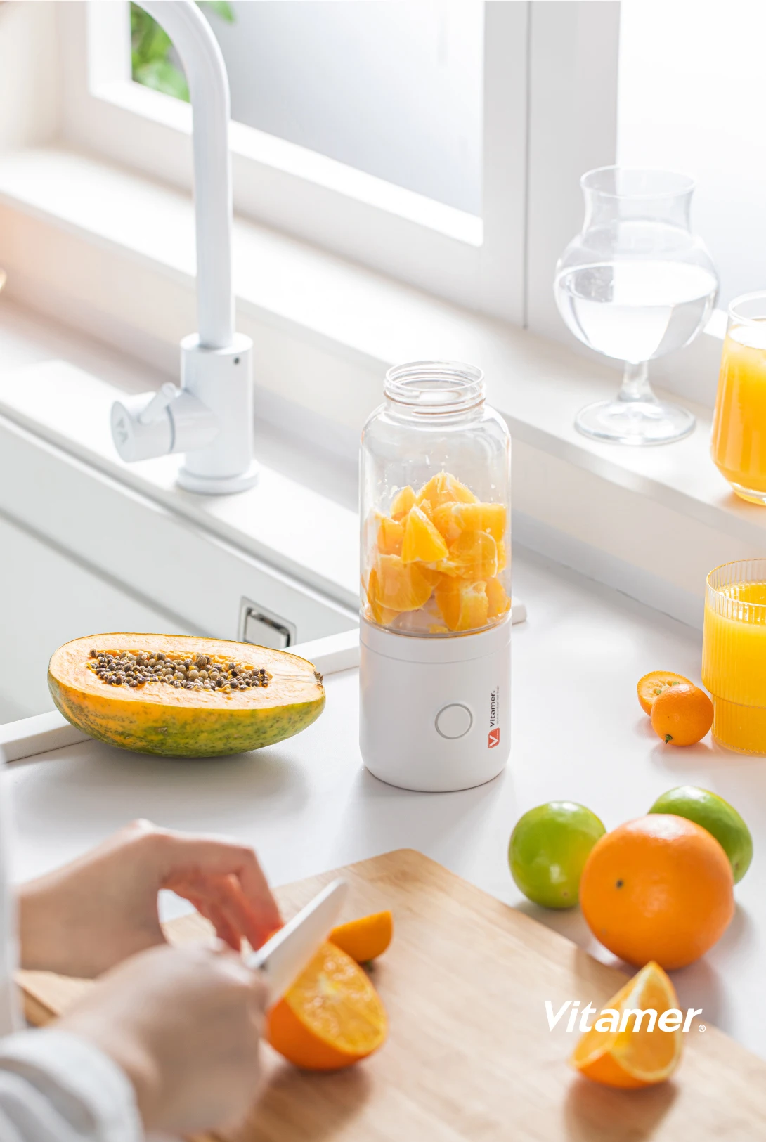 VITAMER VIT-S011 500ML Portable Juicer description image 2