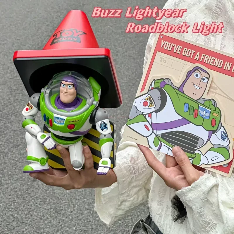 

Оригинальная Баррикада Disney Buzz Lightyear, реальная история игрушек, светящиеся 5 часов, коллекционные игрушки для друзей X