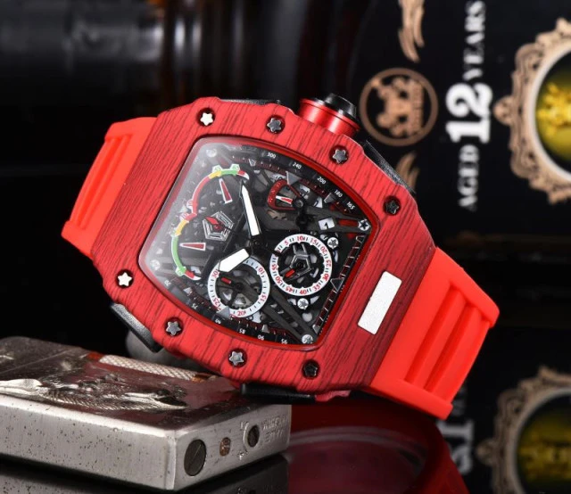 2021 New Rm Men's Watch Casual Sports Watch Stylish dial design Dirt resistant silicone strap quartz watch