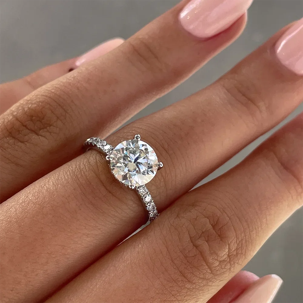 ホワイトゴールドラウンドカット 婚約指輪 リング 人工ダイヤ