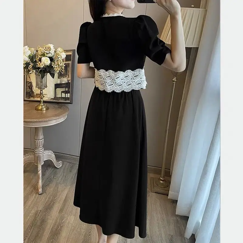 Summer 2023 New Arrival Wear Light Mature Retro French Style Small Fragrance Top Blast Street Design Premium Two Piece Outfits
