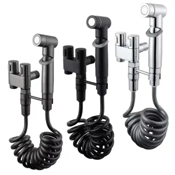 Set bidet per la pulizia del WC. Accessori per WC ad acqua calda e fredda. Pulitore manuale per il bagno. Dispositivo per la pulizia anale.