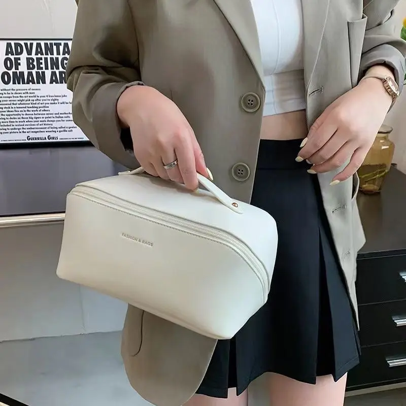 Portable Makeup Bag Cosmetic Bag Toiletries Organizer Female Storage Makeup Cases