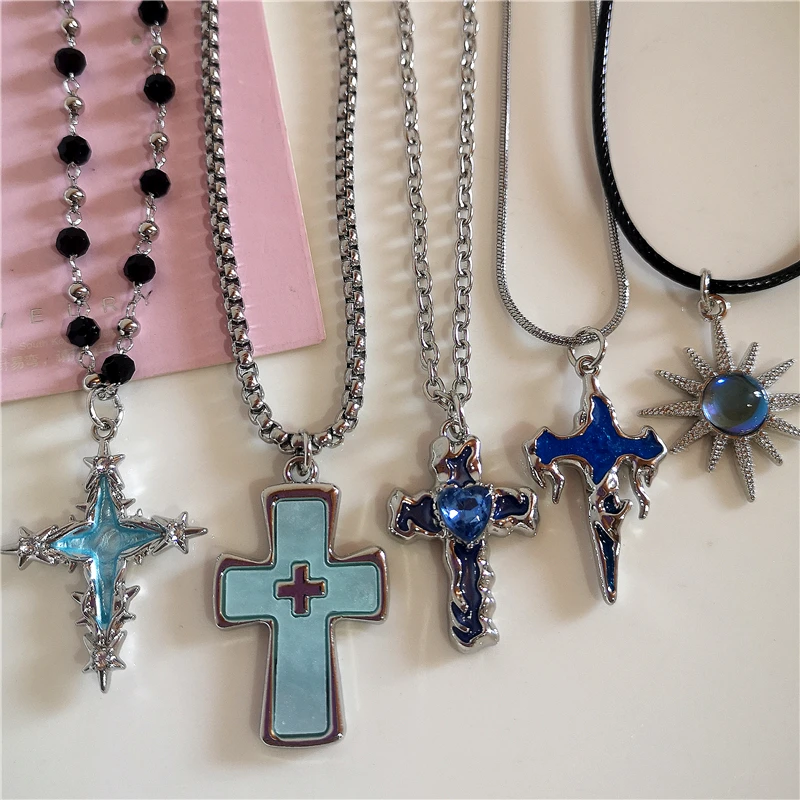 Collana con croce in diamanti tre file griffes - Ma.Gi. Gioielli