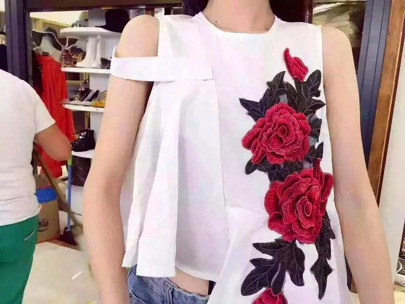 Floral Embroidered Sew-on Patches for Fashion and DIY Projects