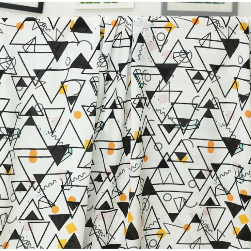 

Mulberry Silk Crepe De Chine Fabric Desing White Geometric Painted Digital Printing Women's Clothing Cloth for Dress Per Meter