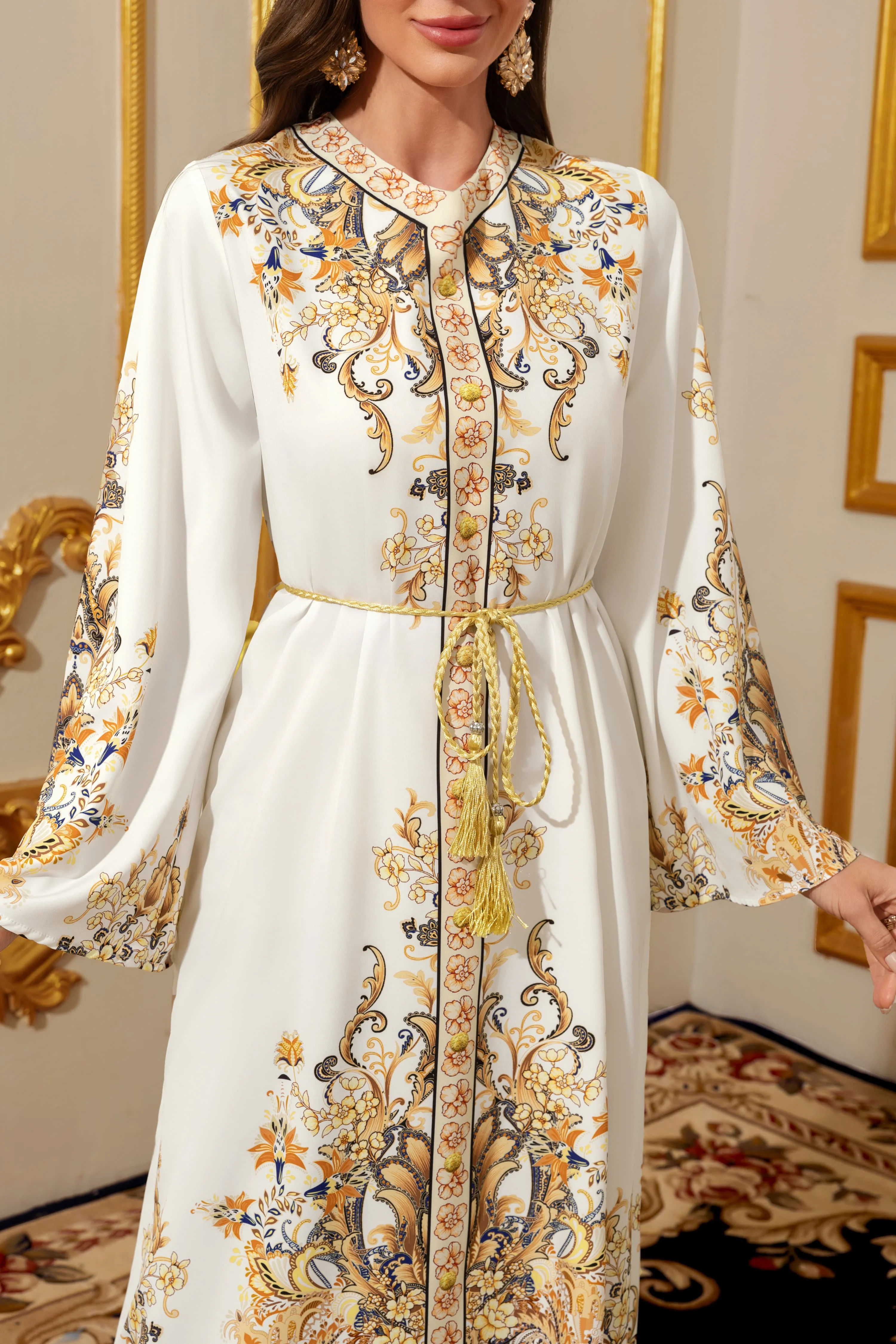 فستان ماكسي متواضع في الشرق الأوسط - عباية قفطان م...