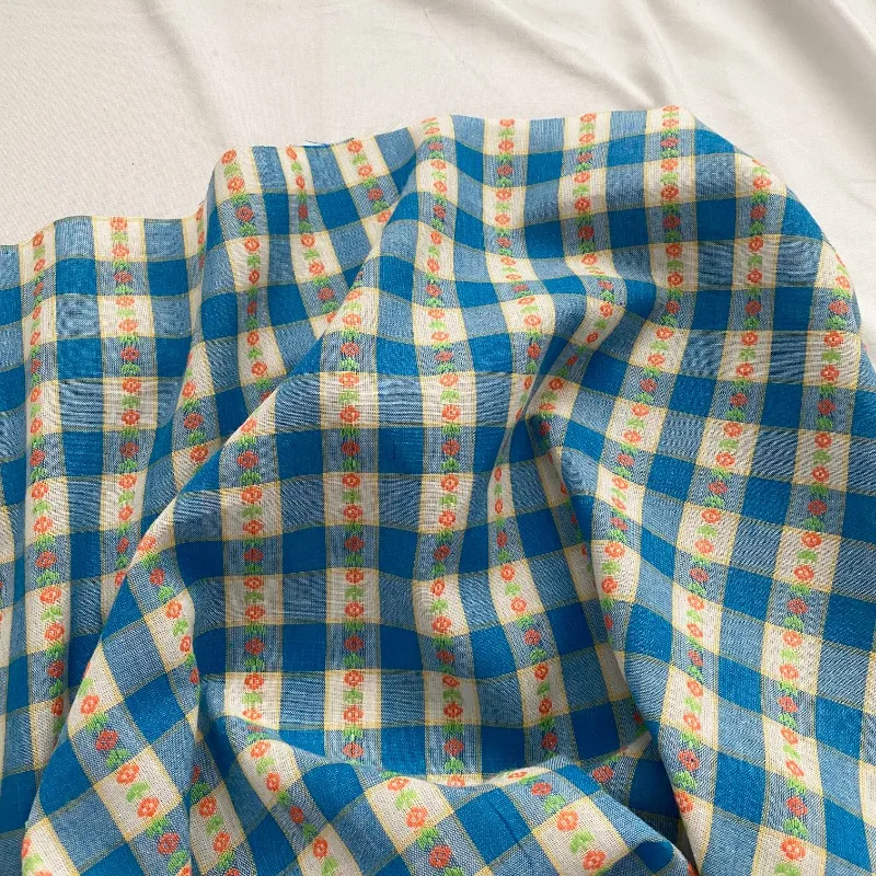 Small fresh blue and white plaid exquisite weaving and embroidery small flower polyester cotton clothing fabric DIY 145x50cm cotton fabric cotton poplin fabric