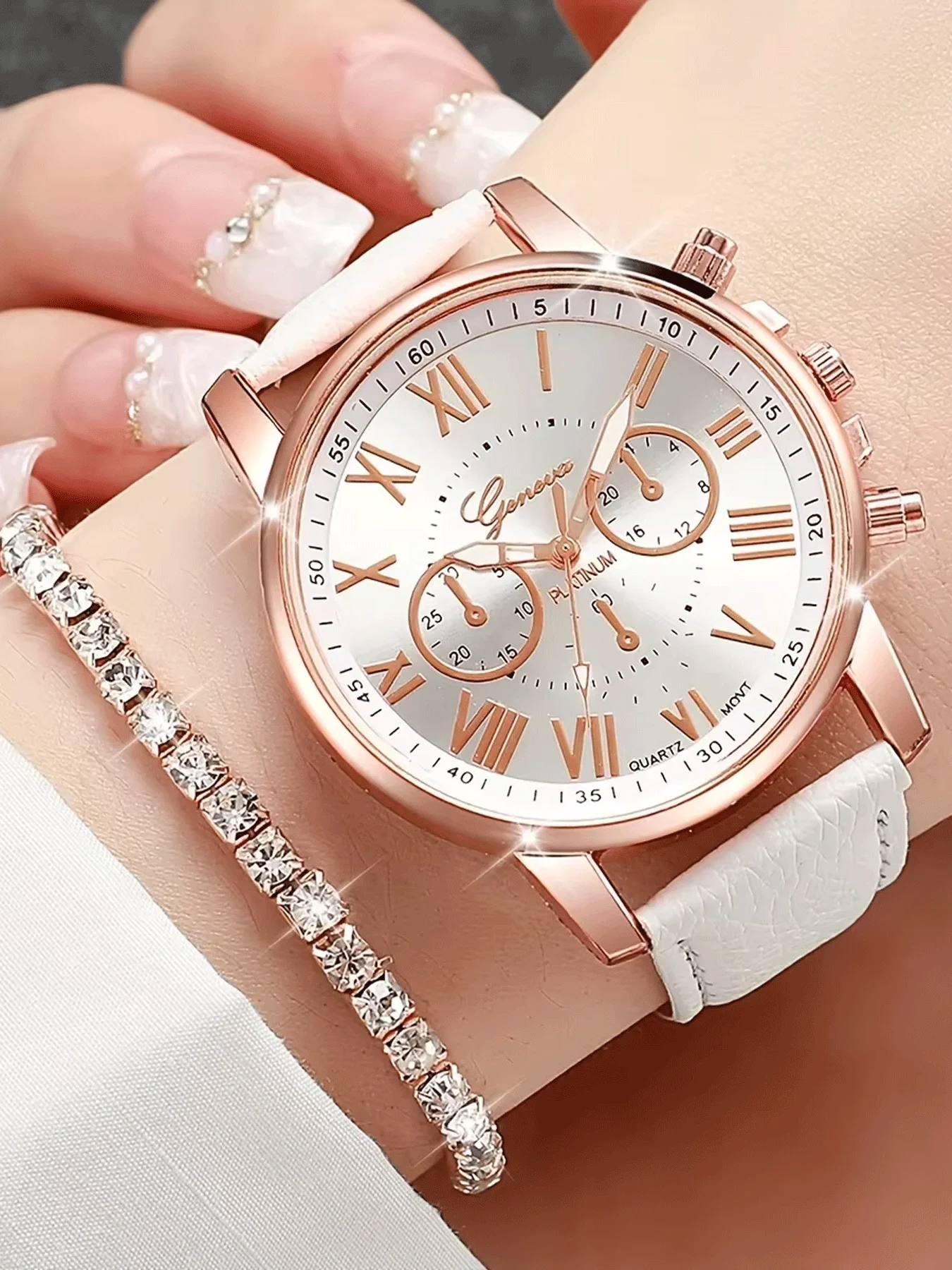 6pcs/set White Round Quartz Watch PU Leather Strap Zinc Alloy Pointer Zinc Alloy Case And Rhinestone