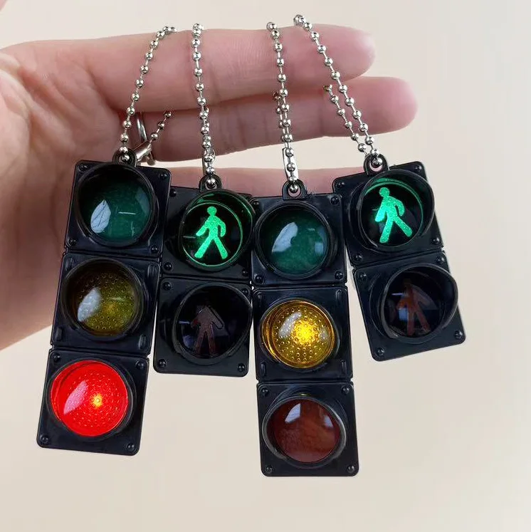Mini LED Traffic Light Keychain Pendant - Creative Novelty Car Accessory Gift