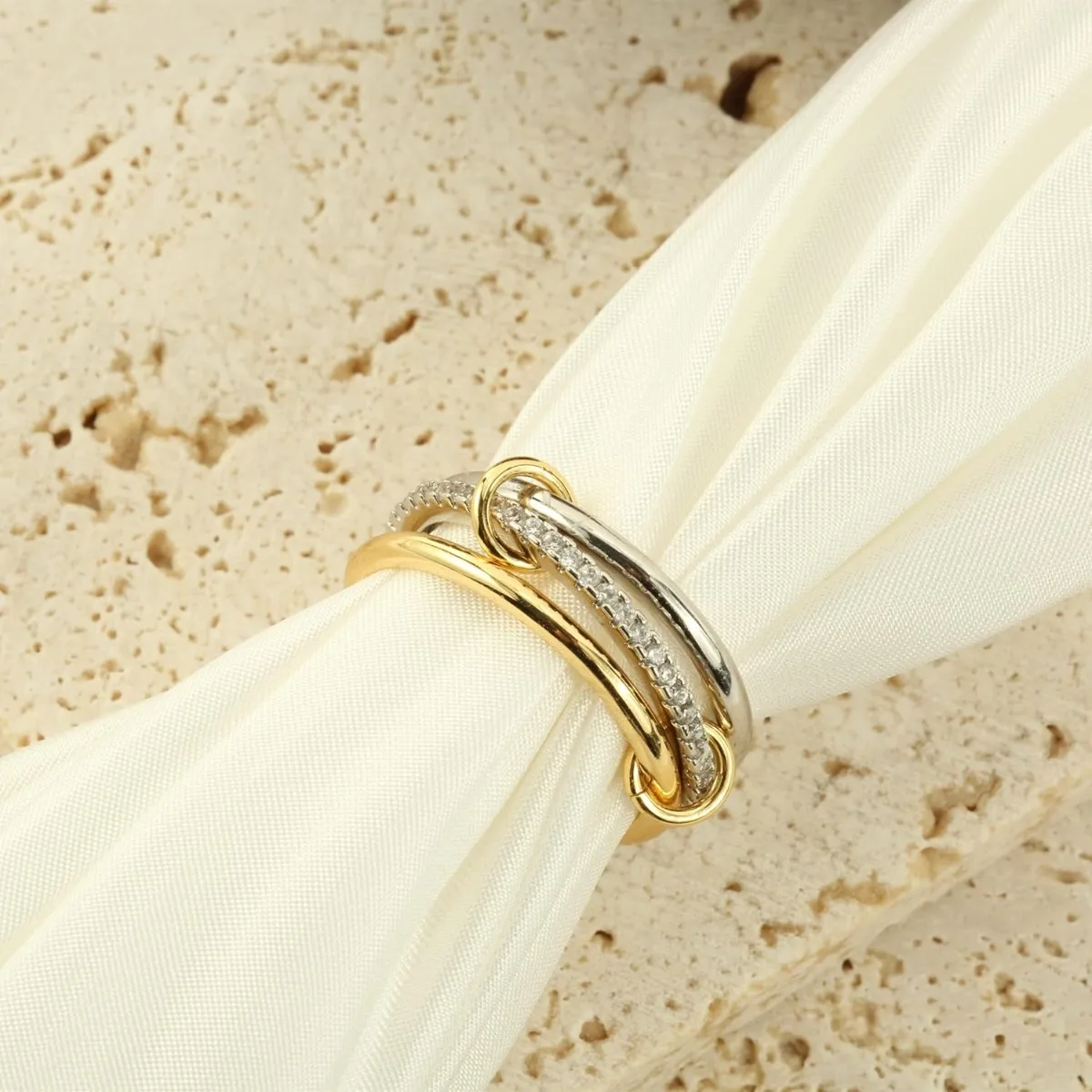 Immemorialm Bague Empilable Bicolore Or Et Argent - Zircons Multiples - Tailles 6 à 9 (Coffret Cadeau)