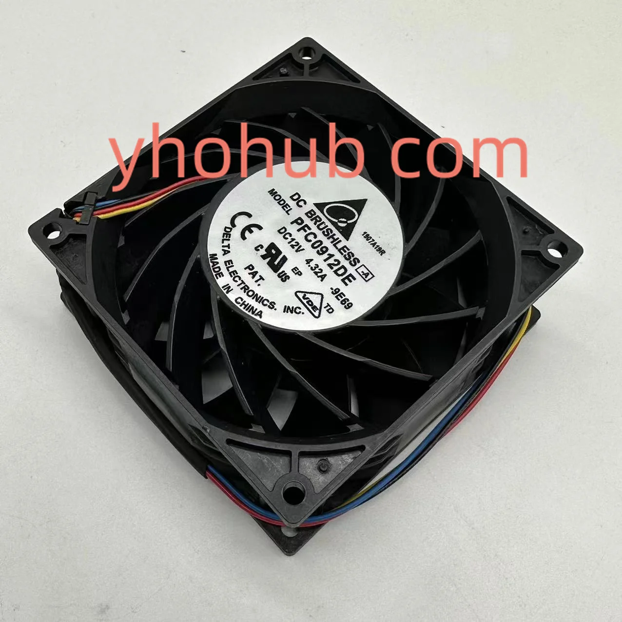 

Вентилятор охлаждения сервера Delta Electronics PFC0912DE 9E69 DC 12 В 4,32 а 90x90x38 мм