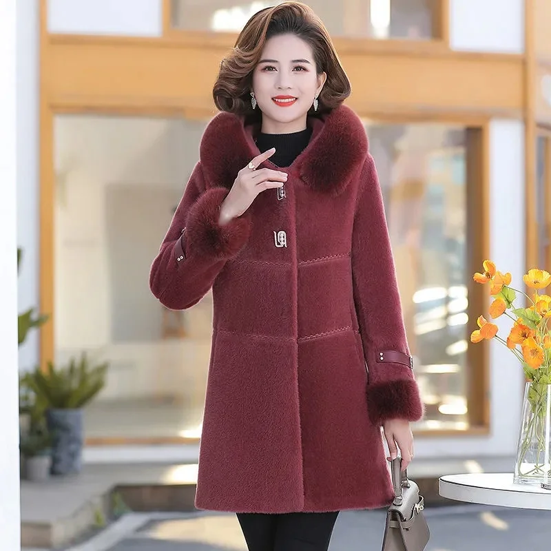 Middle Aged and Elderly Women's 2024 Winter Clothing New Mink Velvet Jacket Medium Length 40 Year Old 50 New Mother's Thick Coat