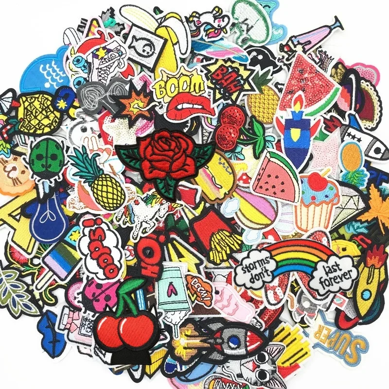 30 Teile/los Stickerei Patches Gemischte Zufällige Cartoon Eisen Auf Patches für Kleidung Nähen Aufkleber Auf Kleidung Jeans Sommer Stil