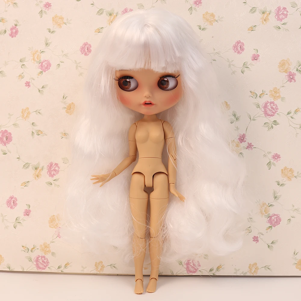 Neo Blythe Doll with Silver Hair, Tan Skin, Matte Smiling Face & Custom Jointed Body 1