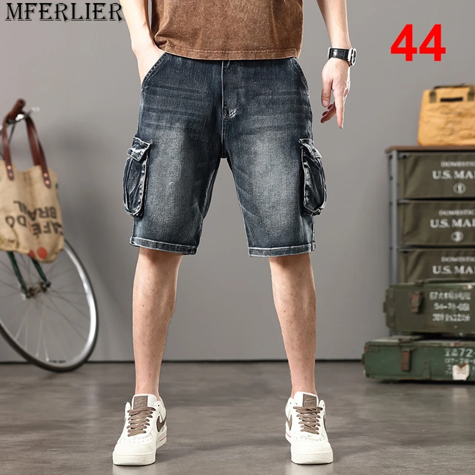 Plus Szie 44 pantaloncini di Jeans da uomo pantaloncini di Jeans estivi pantaloncini Cargo larghi moda Streetwear pantaloni corti da uomo di grandi dimensioni