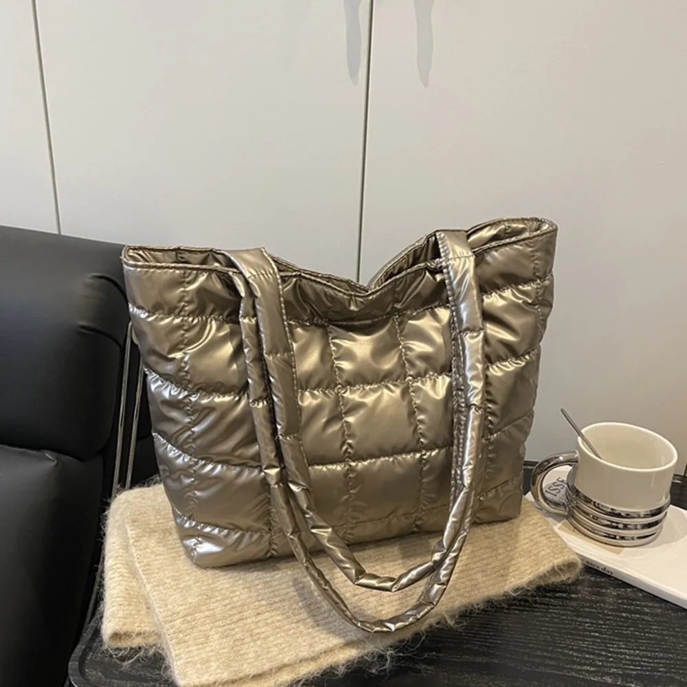 Mode Einfarbig Schulter Taschen Große Kapazität Unten Baumwolle Gepolsterte Frauen Handtaschen Unterarm Taschen Frauen Mädchen