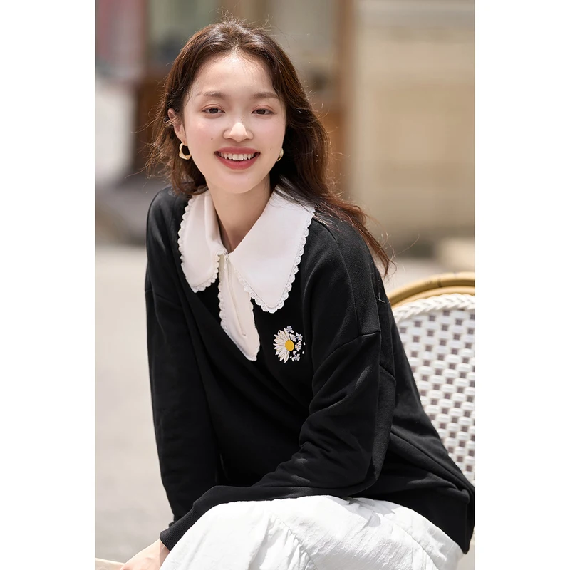 INMAN Women Sweatshirts 2023 Autumn Long Sleeves Lace Lapel Loose Hoodies Contrast Pearl Embroidery Casual All-match Black Tops