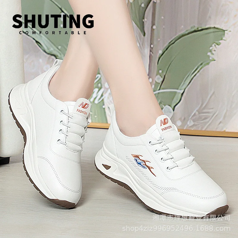 Women's Breathable Sports Shoes Outdoor Walking Flats Spring Comfortable Anti-slip Soft Leather Soft Bottom Casual Sneaker