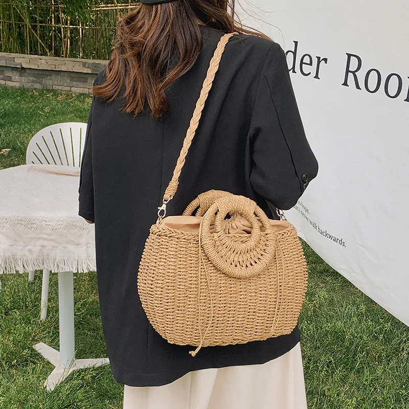 Women Summer Beach Weave Beach Bag Woven Bucket Bag Casual Handbags Popular Handmade Braided Basket Vacation Straw Clutch Totes