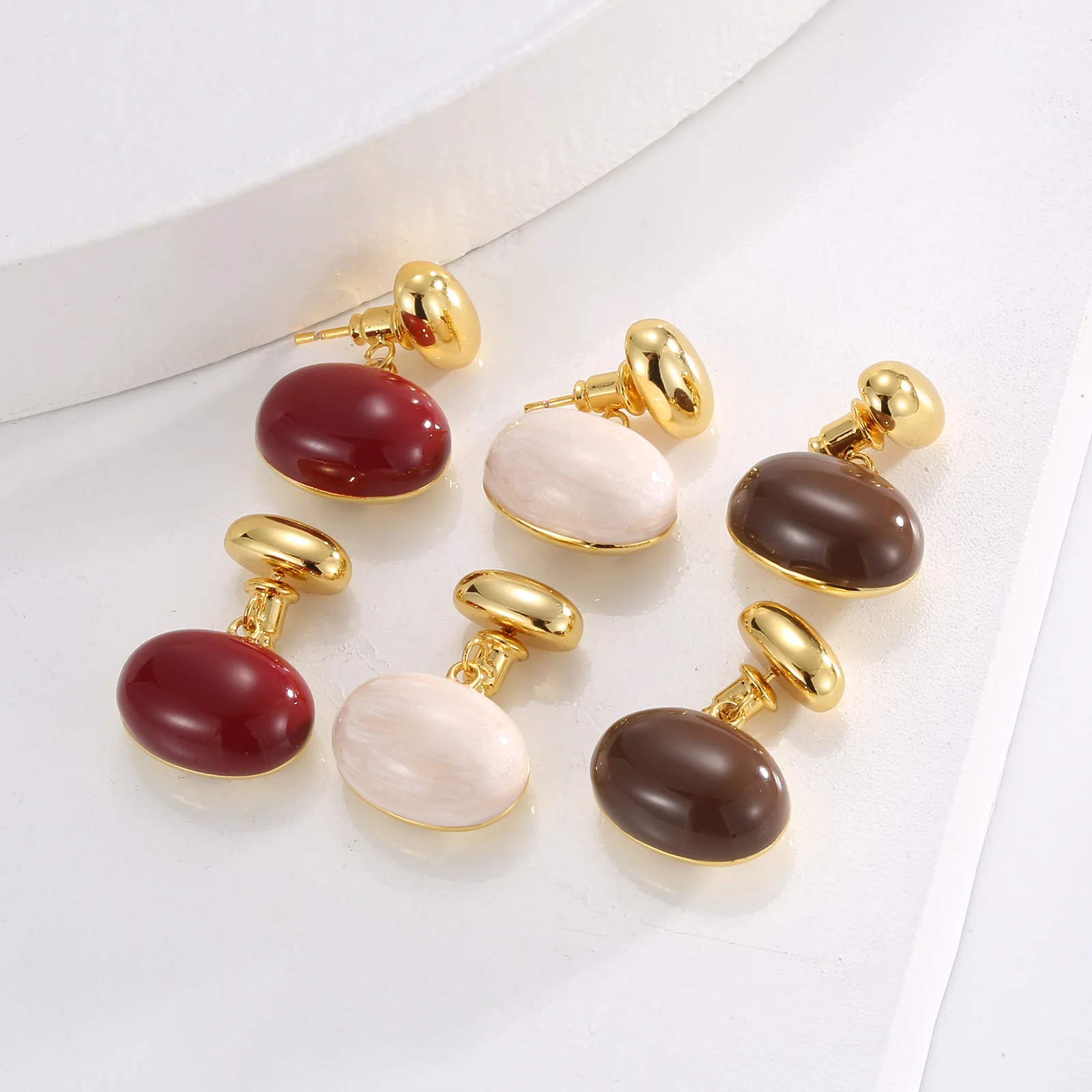 

Vintage Maillard Style Beans Copper Earrings For Women Euramerican Light Luxury Love Earwear Birthday Charms Jewelry
