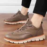 Chaussures d'été pour hommes grandes tailles avec semelle en caoutchouc souple et fonction antidérapante, surface en cuir tendance, chaussures de sport pour hommes 6