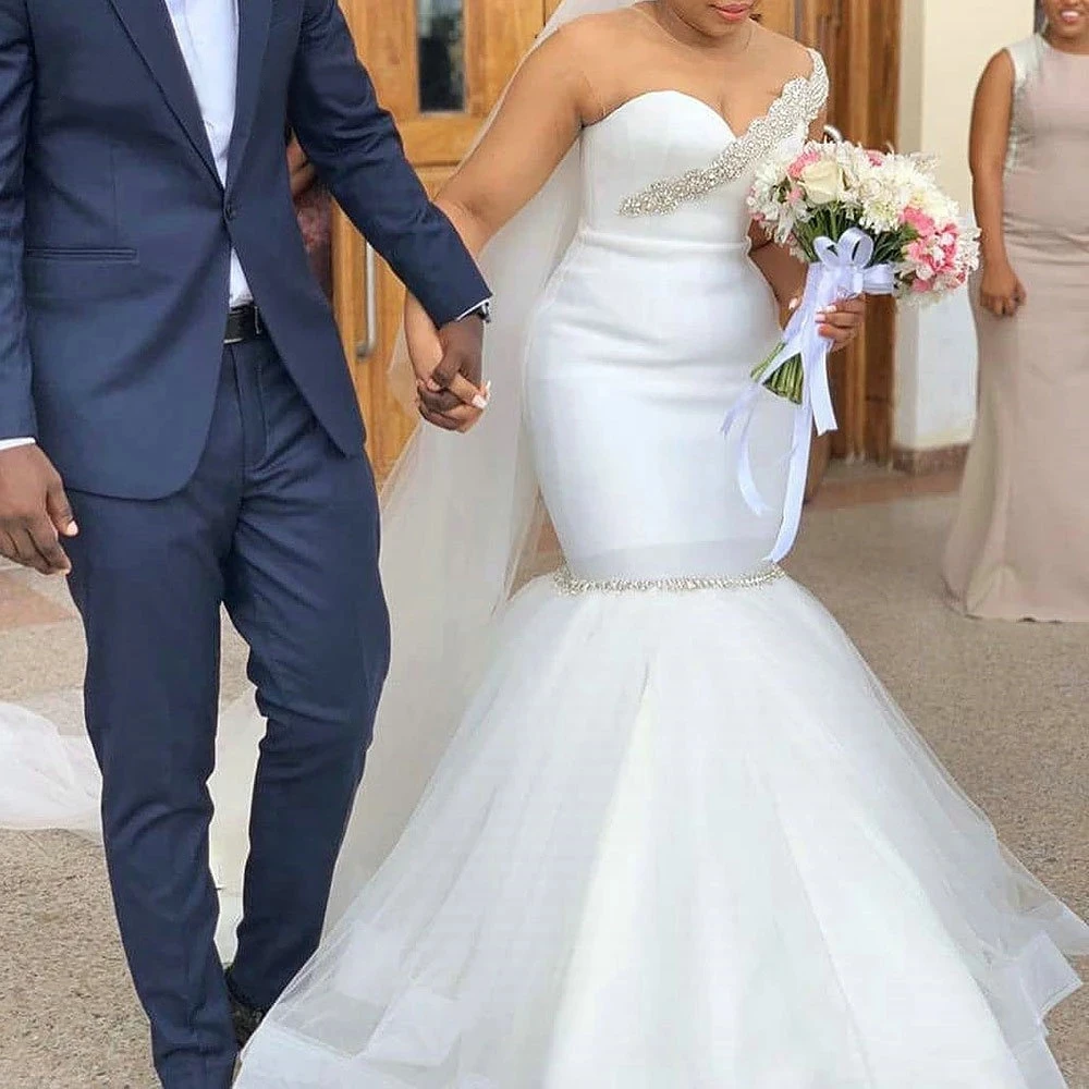 

ANGELSBRIDEP One-Shoulder Sexy Mermaid Wedding Dress African Bridal Gown Illusion Beading Crystal Robe De Mariee Bride Dresses