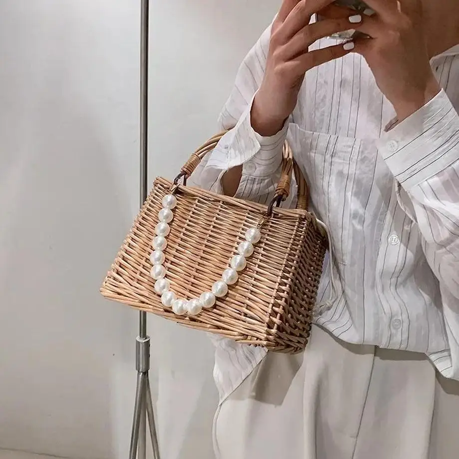 1 Pcs Women's New Handmade Flower Basket Vine Woven Versatile Wedding Gift Handbag Woven Mesh Red Korean Crossbody Bags