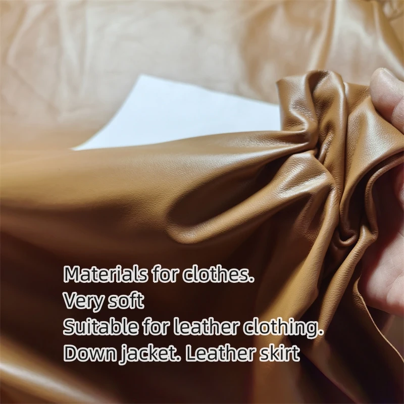 0.7mm 갈색 양가죽. 첫 번째 레이어 가죽. 진짜 가죽 원단. 가죽 의류용 수제 DIY. 가죽 스커트. 전체 양가죽