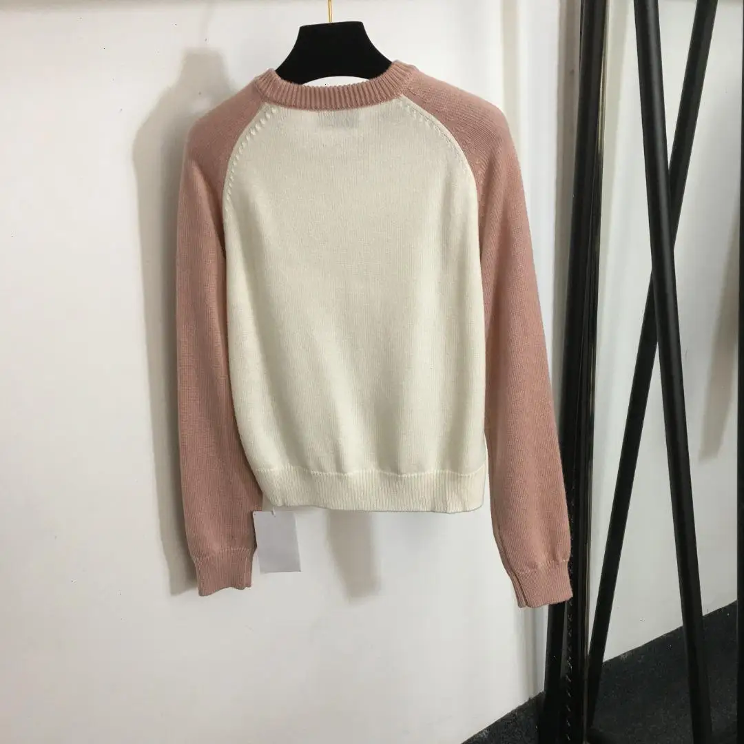 

2024 New Long Sleeved Wool Pullover with Embroidered Chest Logo
