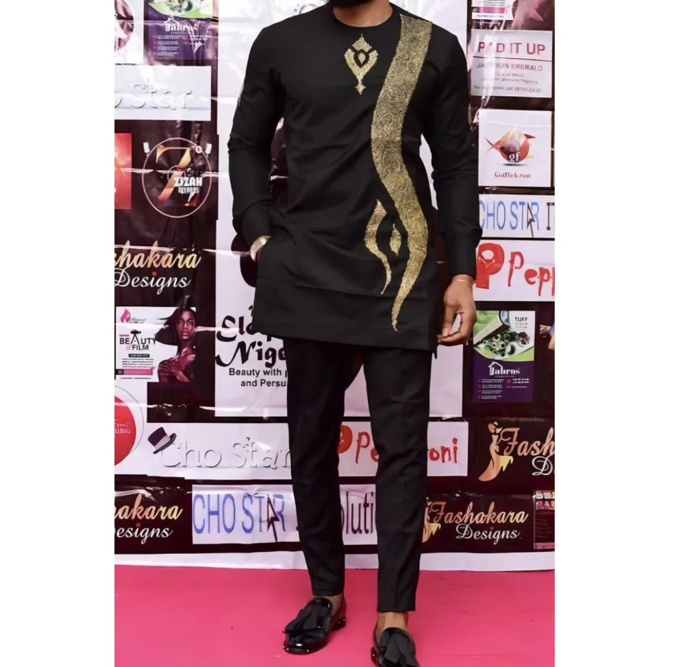 Africa Men Suits Long Sleeves Tops Pants 2 Pieces Sets 2023 New National Style Gilded Men's Suit Round Neck Black Suit 2 Sets