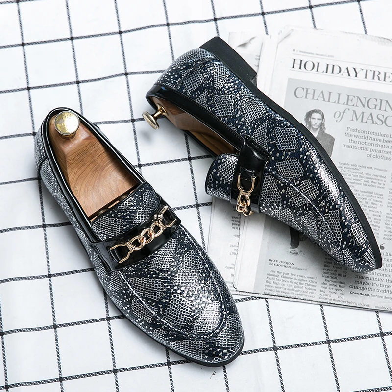 

New Snakeskin Pattern Men Loafers Fashion Oversized Leather Shoes Elegant Wedding Men's Dress Shoes Pointed Toe Footwear Flats