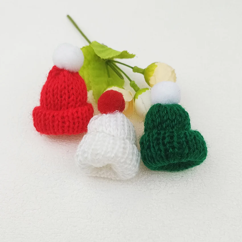 30 Stücke 3,5x4,5 CM Multi Farbe Mini Weihnachtsmütze Applikationen Für DIY Haarspange Zubehör Kleidungsstück Kopfbedeckung Tasche Dekor Patches – Detail 3
