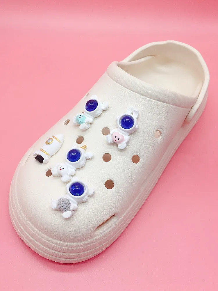 1PCS Designer Shoe Charm for Croc Rhinestone Metal Luxury Croc Jeans Color  Diamonds Shoe Decorations Accessories Girl Gift
