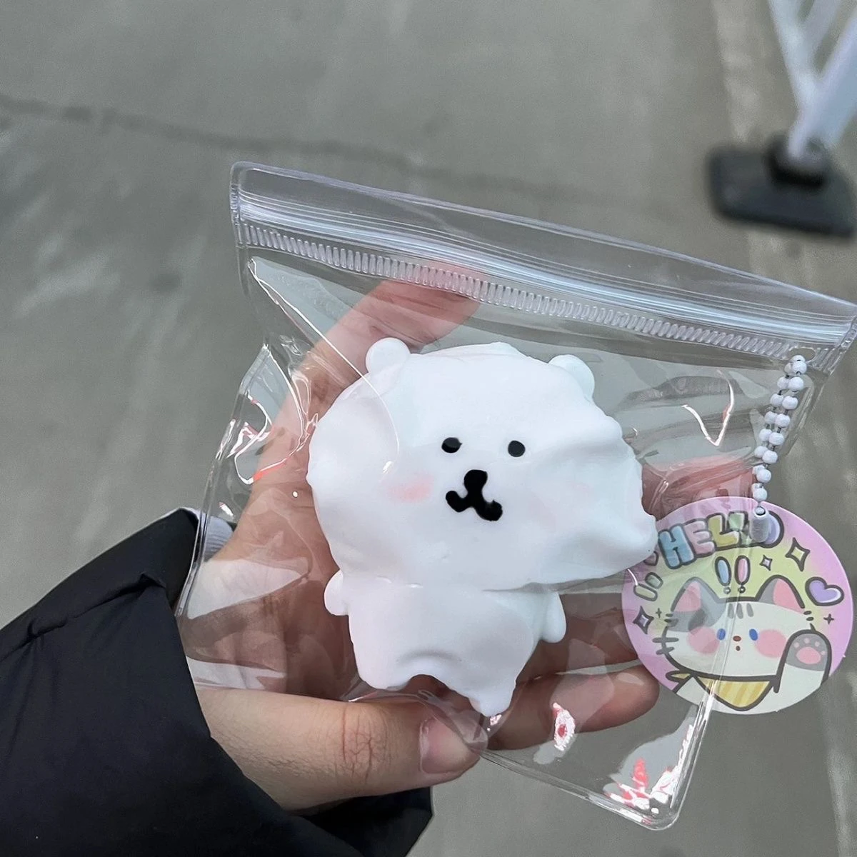 A pure white glossy self-deprecating bear [hot selling model]