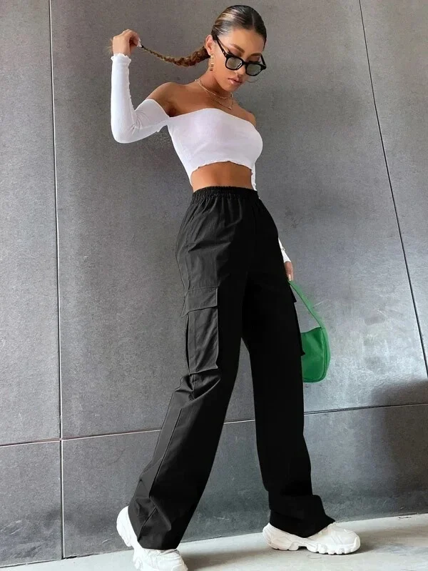 Sommerliche Hose mit hohem Bund und Taschen