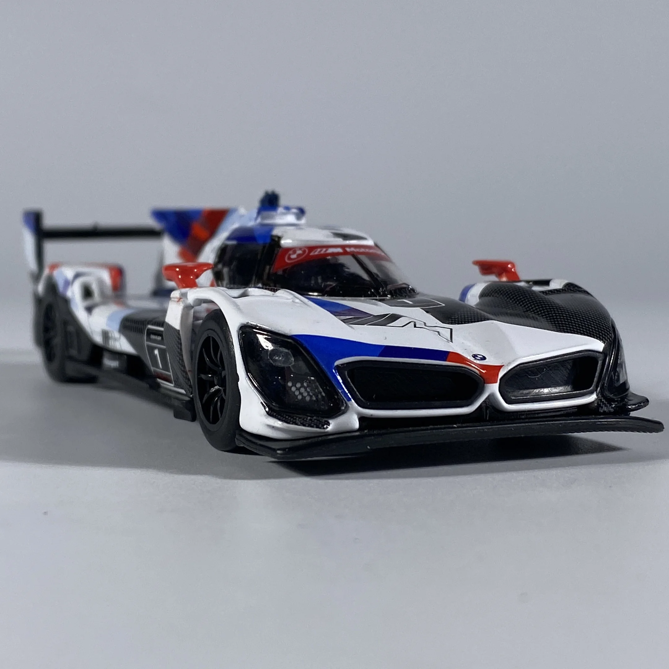 BMW M Hybrid V8 Super Racing Alloy Diecast Model Car - Collectible Miniature Vehicle for Display and Decoration